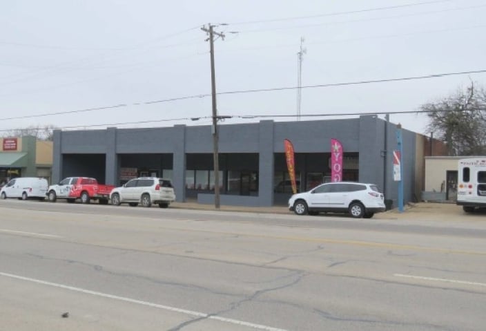 406 Palo Pinto St, Weatherford, TX for lease Interior Photo- Image 1 of 3