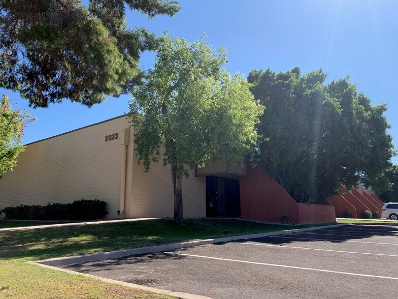2323 E Magnolia St, Phoenix, AZ à louer - Photo du bâtiment - Image 2 de 9