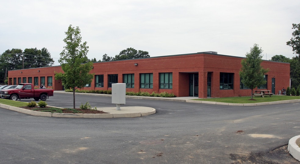 24 Albion Rd, Lincoln, RI for lease - Building Photo - Image 2 of 7