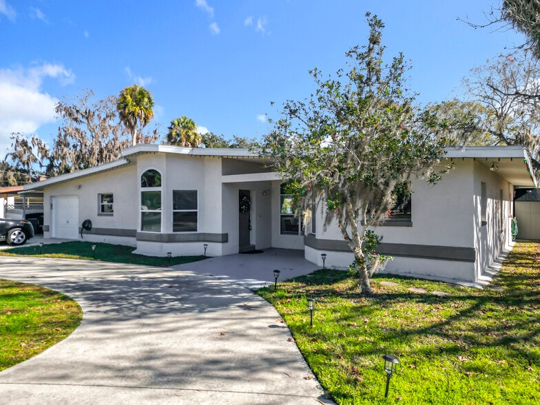 421 NW 14th Pl, Crystal River, FL for sale - Building Photo - Image 3 of 79