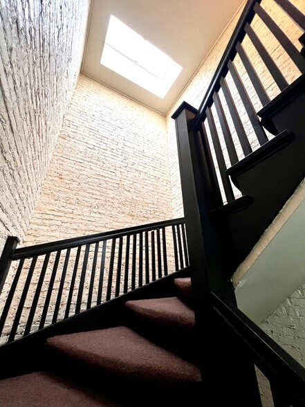 6806 S Clyde Ave, Chicago, IL for sale - Building Photo - Image 3 of 7