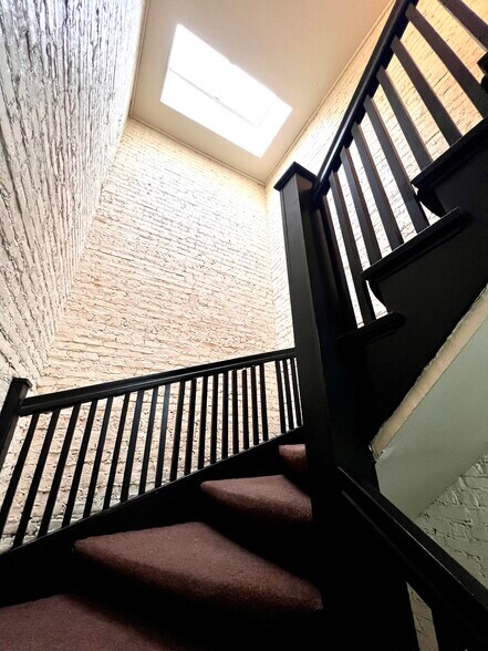 6806 S Clyde Ave, Chicago, IL à vendre - Photo du bâtiment - Image 3 de 7