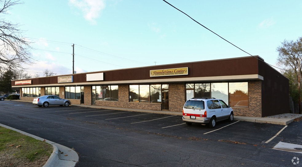 7507 N 2nd St, Machesney Park, IL for lease - Building Photo - Image 2 of 26