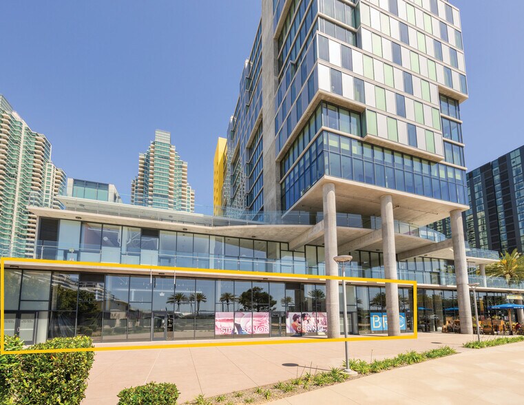 900 Bayfront Ct, San Diego, CA à louer - Photo du bâtiment - Image 2 de 15