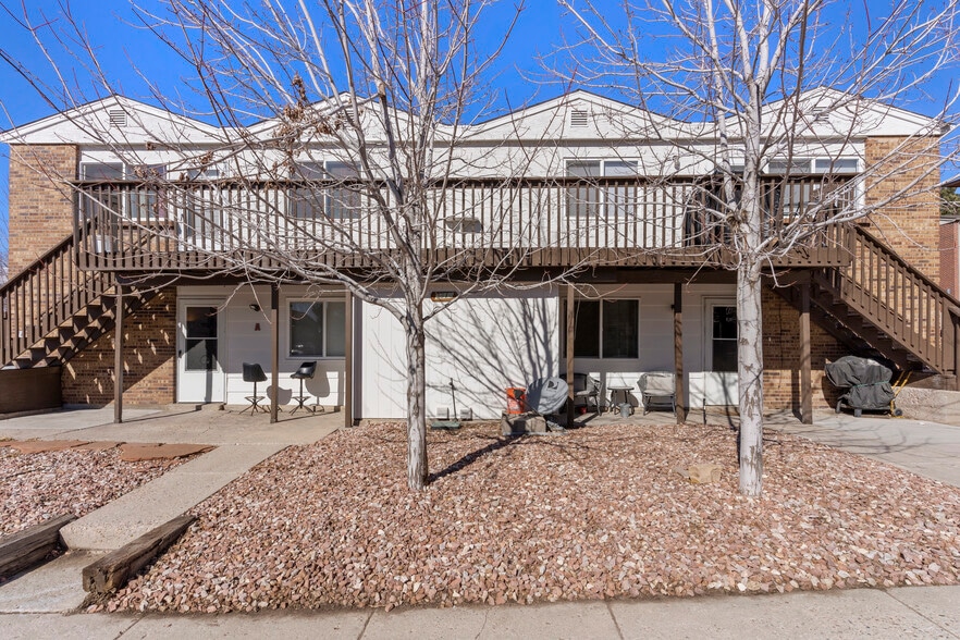 Springs Multifamily Portfolio portefeuille de 8 propriétés à vendre sur LoopNet.ca - Photo du bâtiment - Image 3 de 9