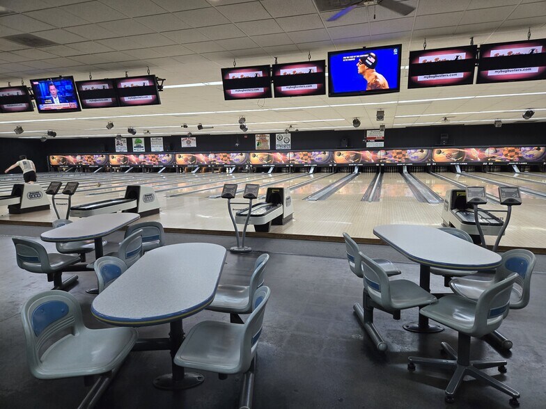 2006 S Main St, Farmville, VA for sale - Building Photo - Image 3 of 30