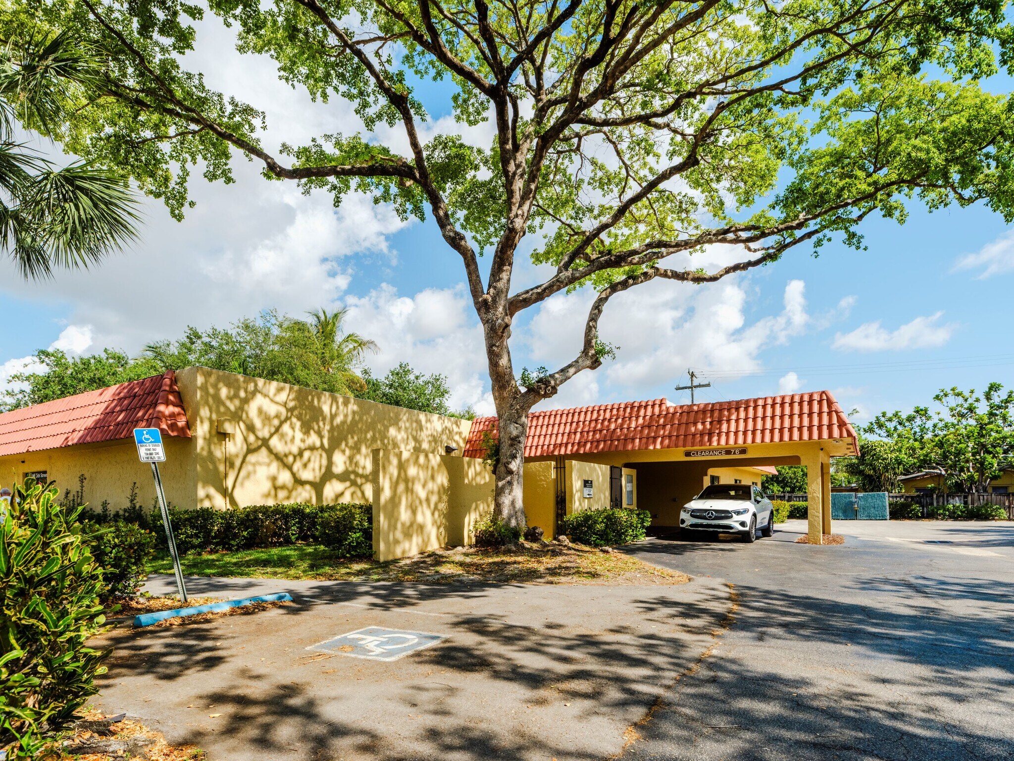 1821 NE 25th St, Lighthouse Point, FL à vendre Photo du bâtiment- Image 1 de 5