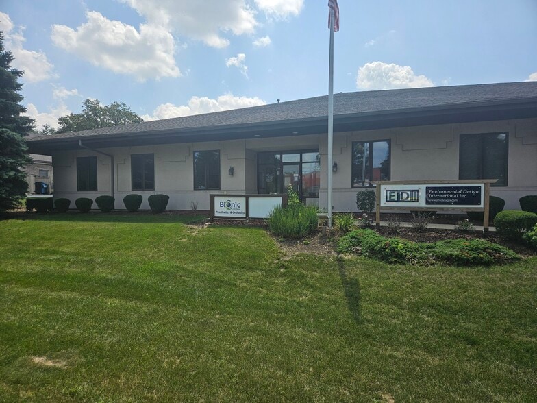 3230 Executive Dr, Joliet, IL for sale - Building Photo - Image 2 of 23