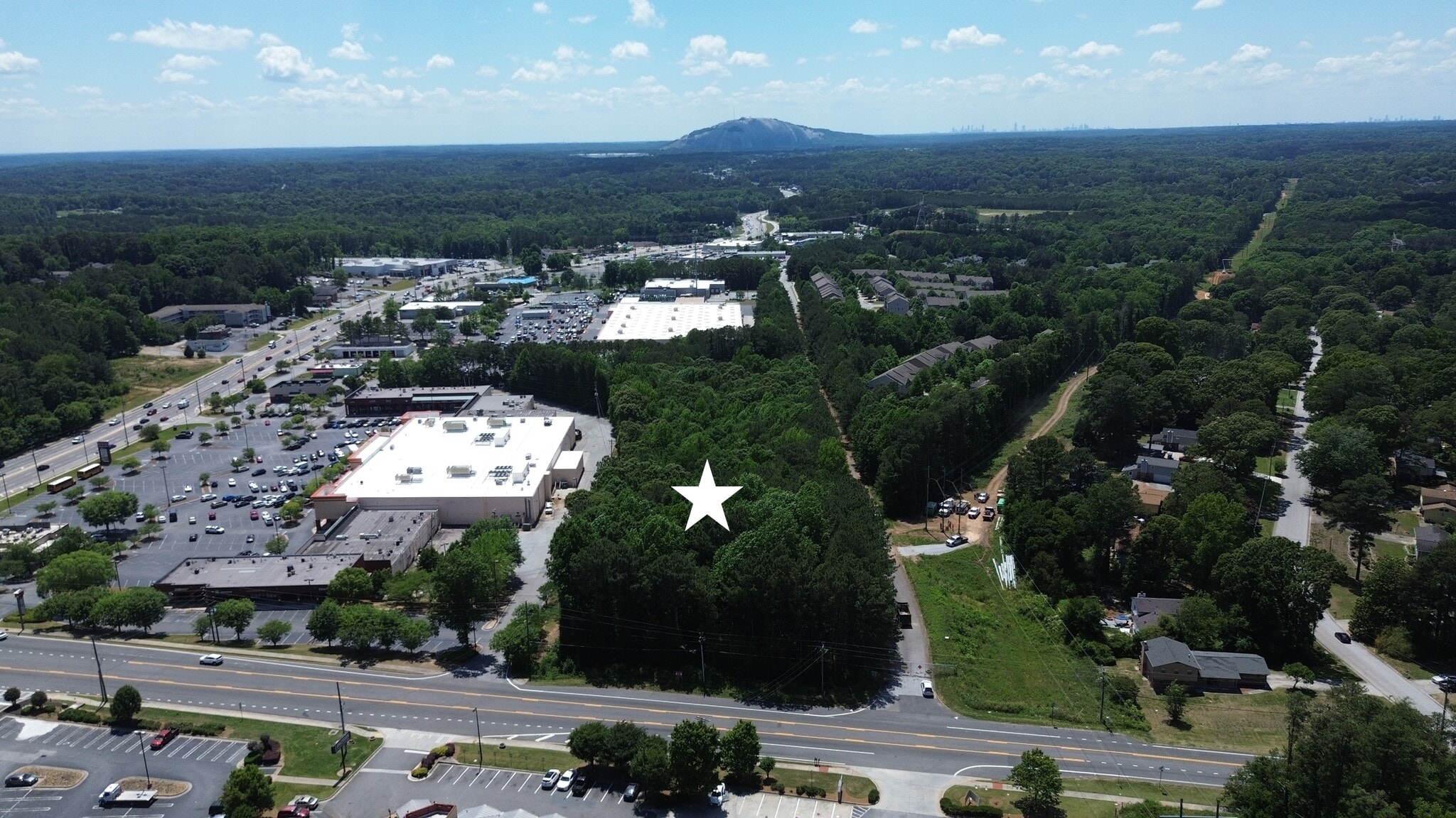 Killian Hill Rd, Snellville, GA à vendre Aérien- Image 1 de 10