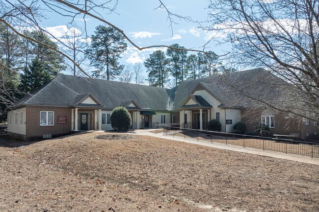Plus de détails pour 477 McLaws Cir, Williamsburg, VA - Bureau/Médical à louer