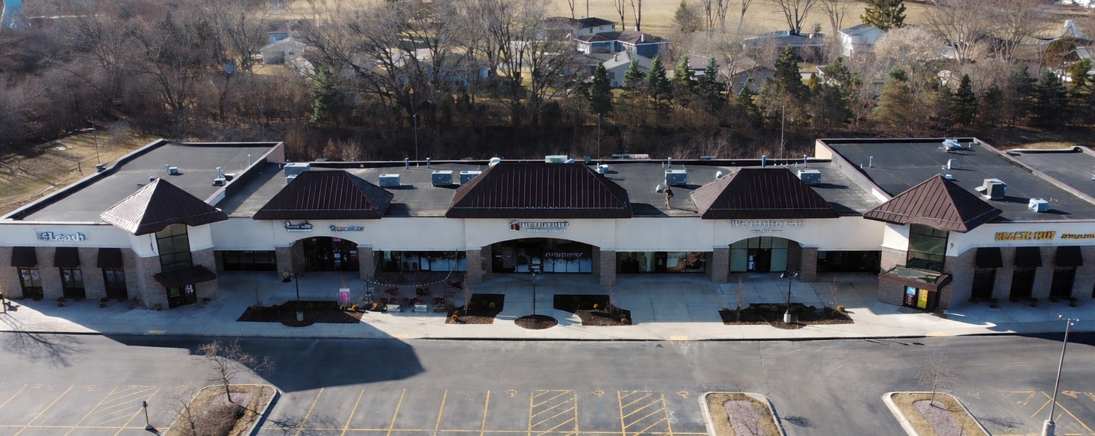 325 Bay View Rd, Mukwonago, WI for lease Building Photo- Image 1 of 7