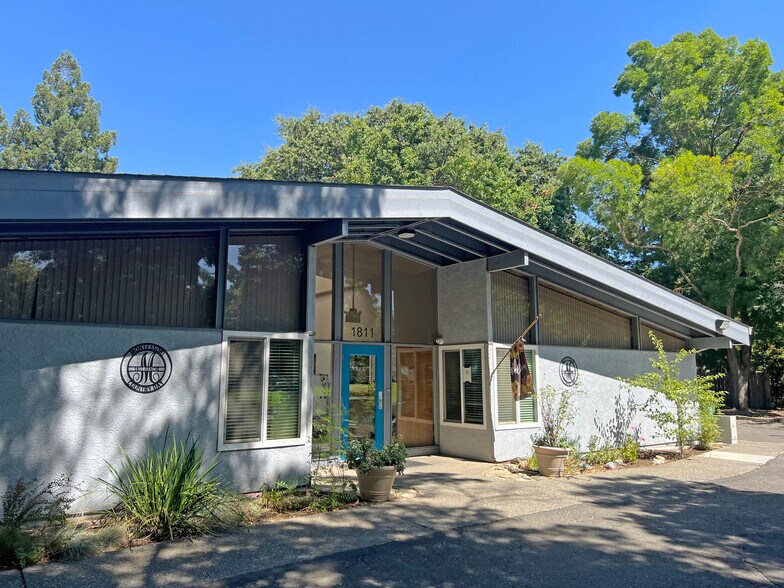 1811 Renoir Ave, Davis, CA à louer - Photo du bâtiment - Image 2 de 15