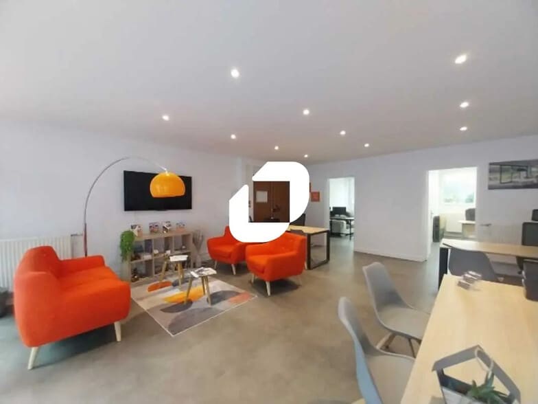 5-7 Allée Du Bourbonnais, Maurepas à louer - Photo intérieure - Image 1 de 9