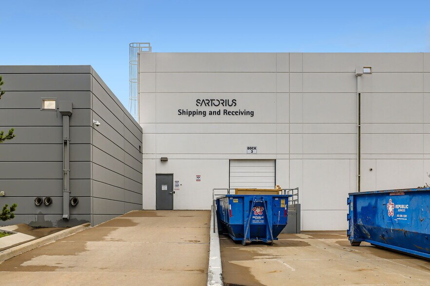 6542 Fig St, Arvada, CO à vendre - Photo du bâtiment - Image 2 de 7