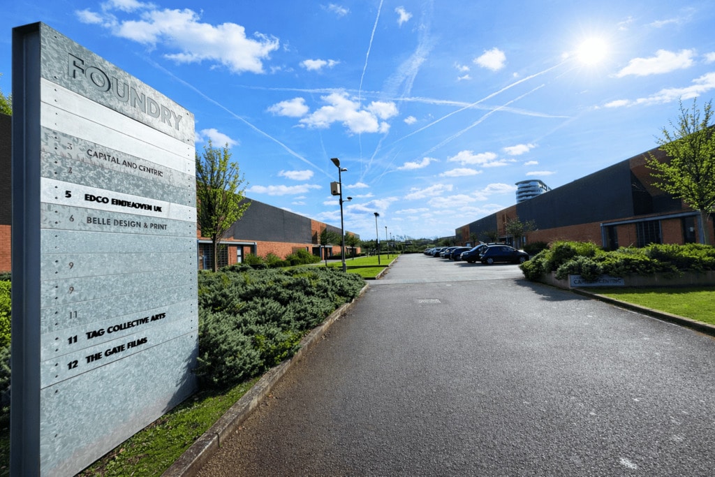 325 Ordsall Ln, Salford for lease Building Photo- Image 1 of 28