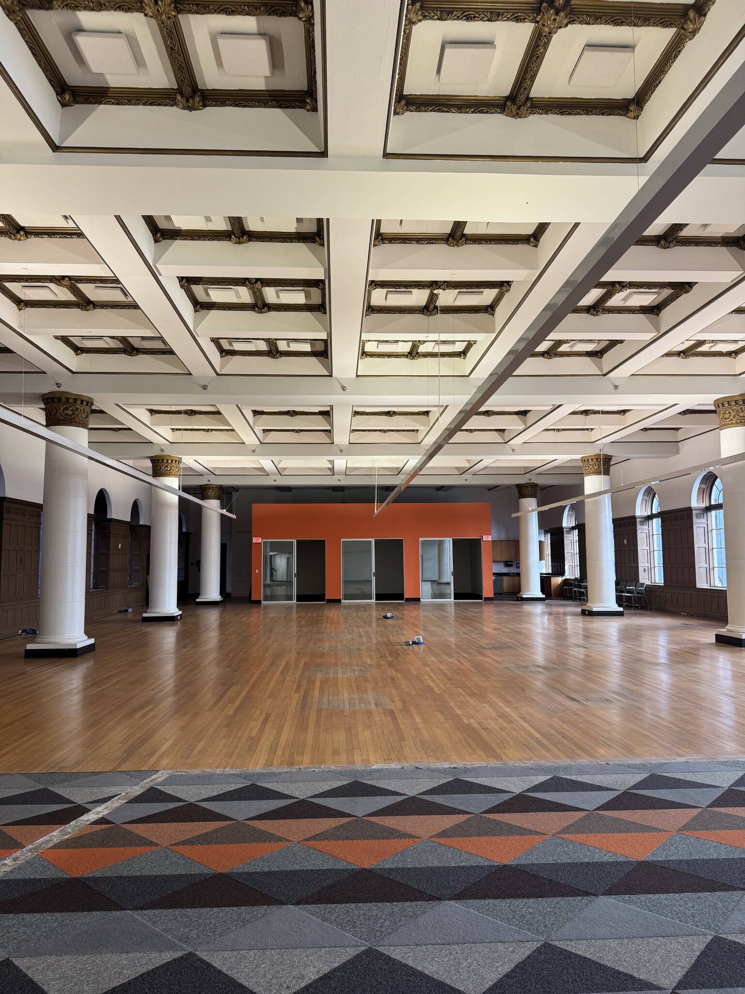 523 W 6th St, Los Angeles, CA for lease Interior Photo- Image 1 of 1