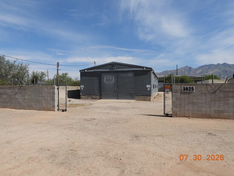 3825 Hardy Dr, Tucson, AZ for lease - Building Photo - Image 2 of 8
