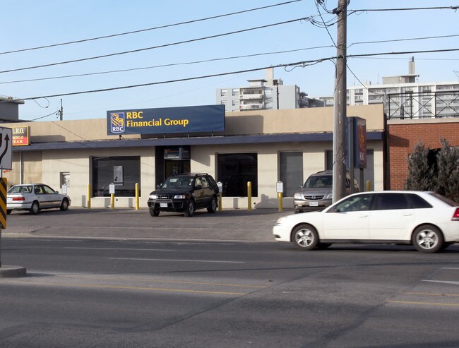 Plus de détails pour 2766-2770 Keele St, Toronto, ON - Commerce de détail à louer