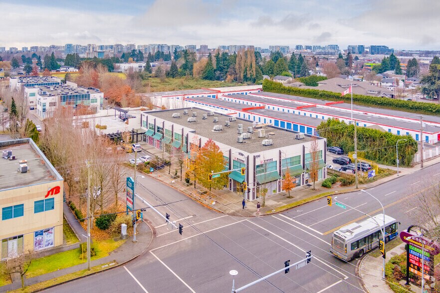 8580 Cambie Rd, Richmond, BC à louer - Photo du bâtiment - Image 2 de 4