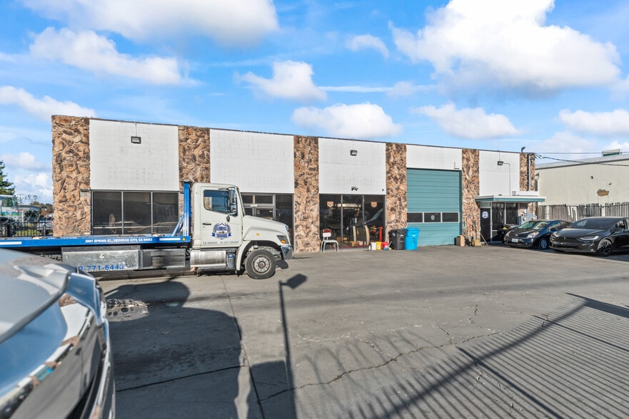 2001-2005 Spring St, Redwood City, CA for sale - Building Photo - Image 2 of 21