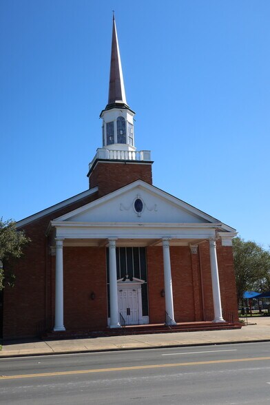 1117 1st St, Rosenberg, TX for sale - Building Photo - Image 3 of 17