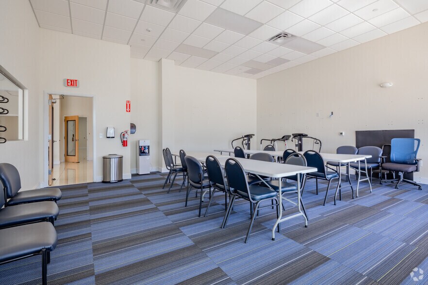 2905-3025 West Ave, San Antonio, TX à louer - Photo intérieure - Image 3 de 32
