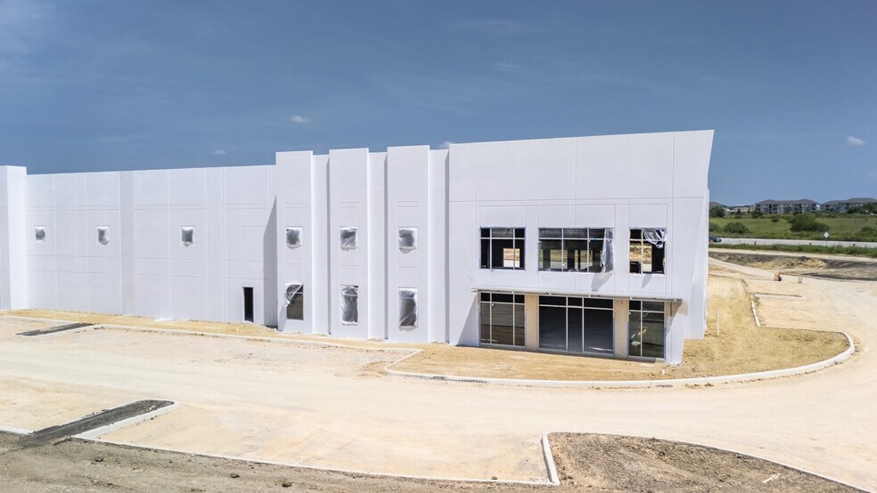 1600 E McCarty Ln, San Marcos, TX à vendre - Photo du bâtiment - Image 2 de 12