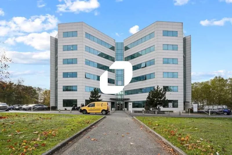 Office in Villepinte for lease Building Photo- Image 1 of 14