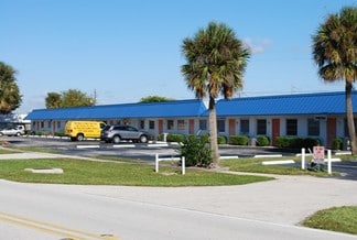 Plus de détails pour 4100-4200 Oak Cir, Boca Raton, FL - Local d'activités à louer