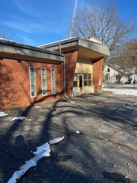 735 Park Dr, Alton, IL à vendre - Photo du bâtiment - Image 2 de 37