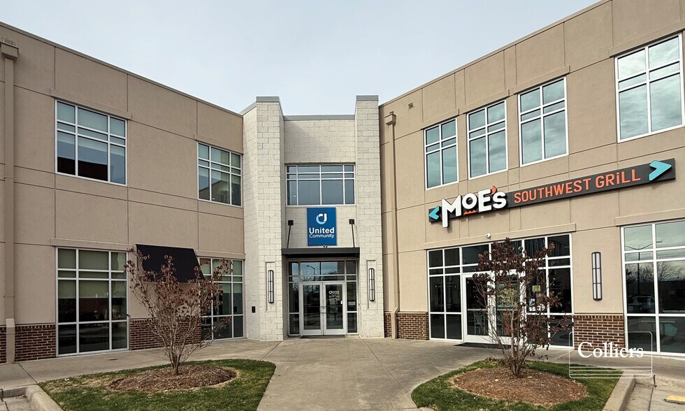 449 E Main St, Spartanburg, SC for lease - Building Photo - Image 2 of 4