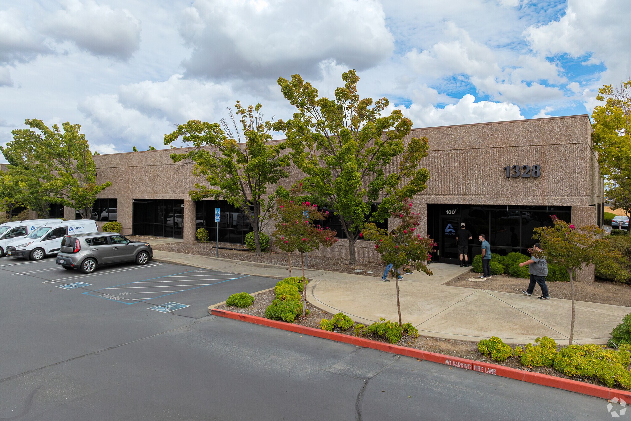 1328 Blue Oaks Blvd, Roseville, CA for lease Primary Photo- Image 1 of 4