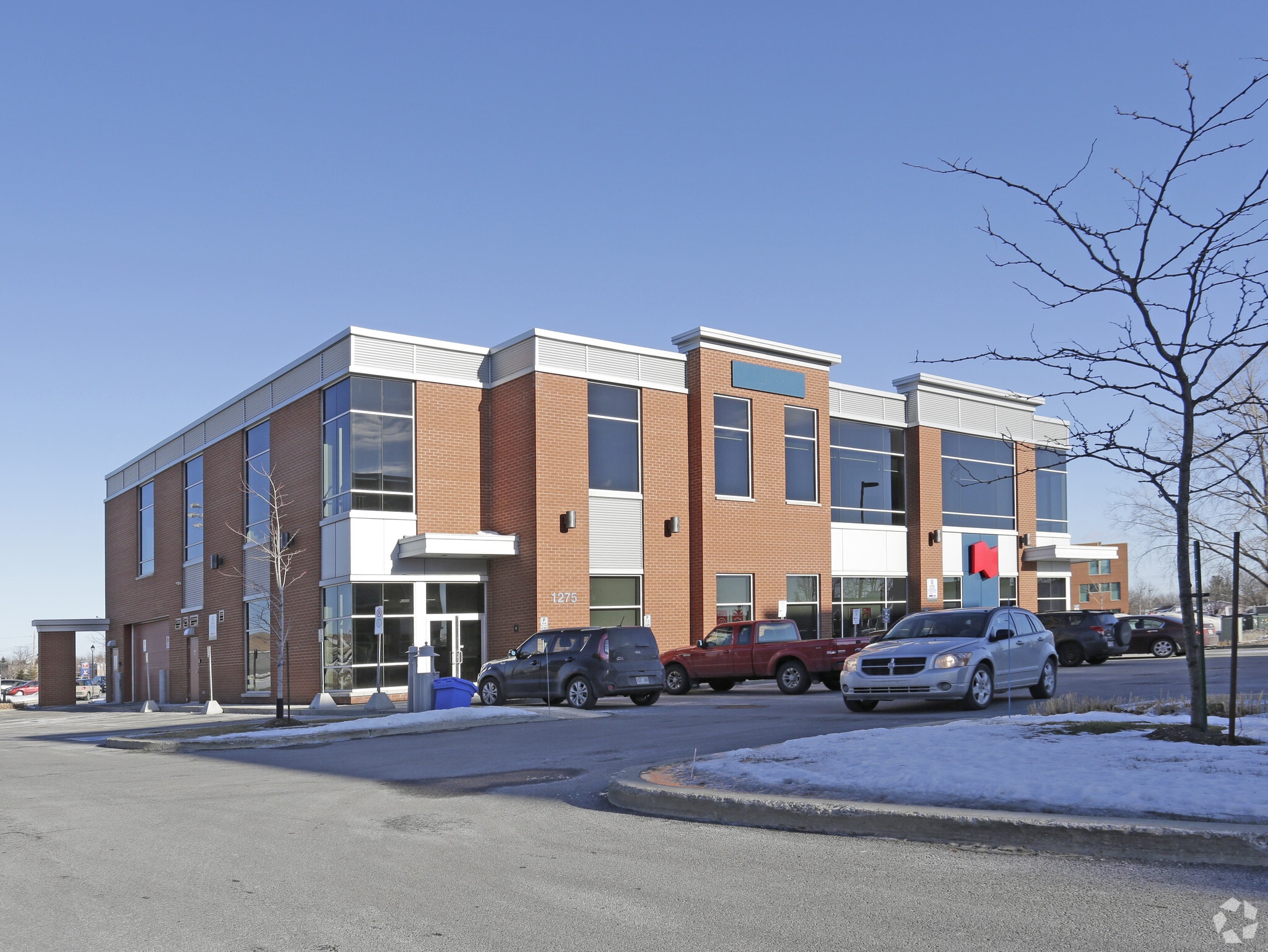 1275 Ch du Tremblay, Longueuil, QC for lease Primary Photo- Image 1 of 8