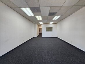 19031-19075 Colima Rd, Rowland Heights, CA à louer Photo intérieure- Image 2 de 10