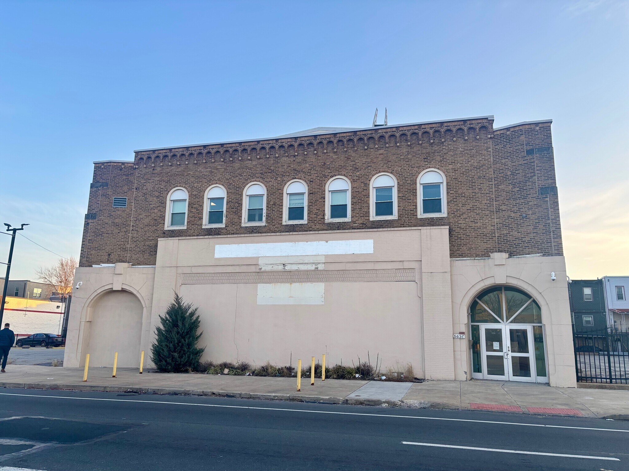 5616-5636 Chestnut St, Philadelphia, PA à vendre Photo principale- Image 1 de 7