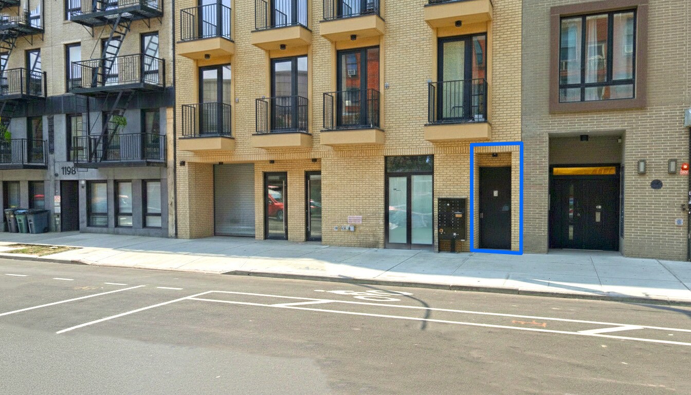 1196 Bedford Ave, Brooklyn, NY à louer Photo principale- Image 1 de 3