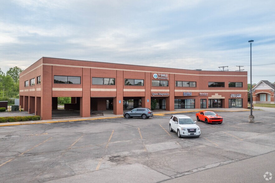 33790 Bainbridge Rd, Solon, OH for lease - Building Photo - Image 2 of 5