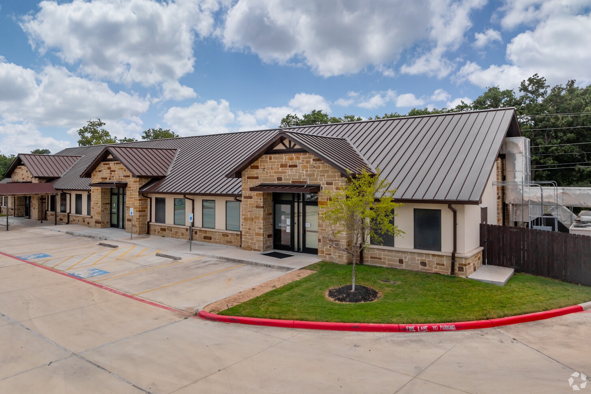 138 Old San Antonio Rd, Boerne, TX à louer Photo principale- Image 1 de 23