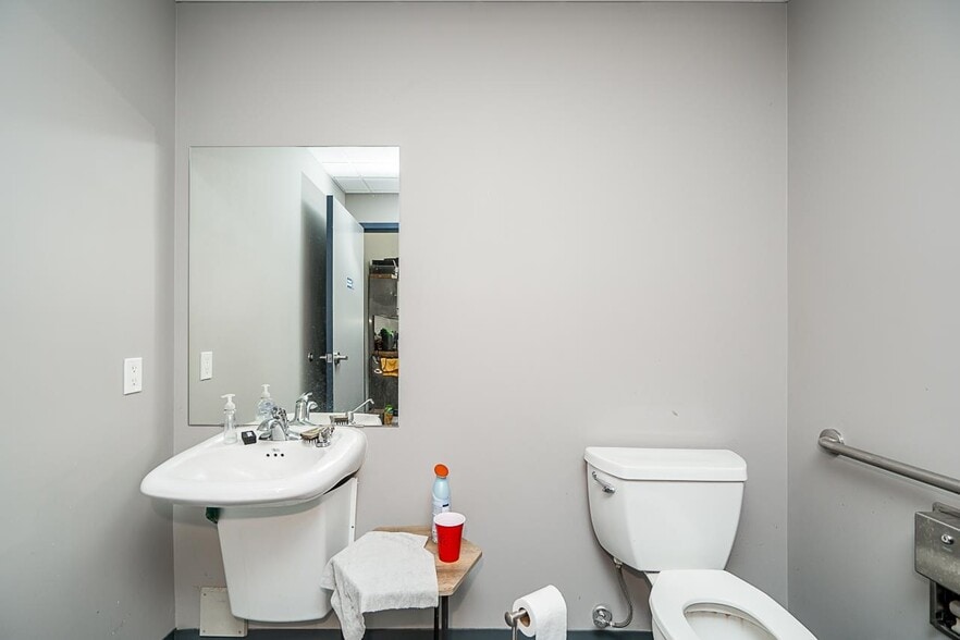 8275 92 St, Delta, BC for sale - Building Photo - Image 2 of 8