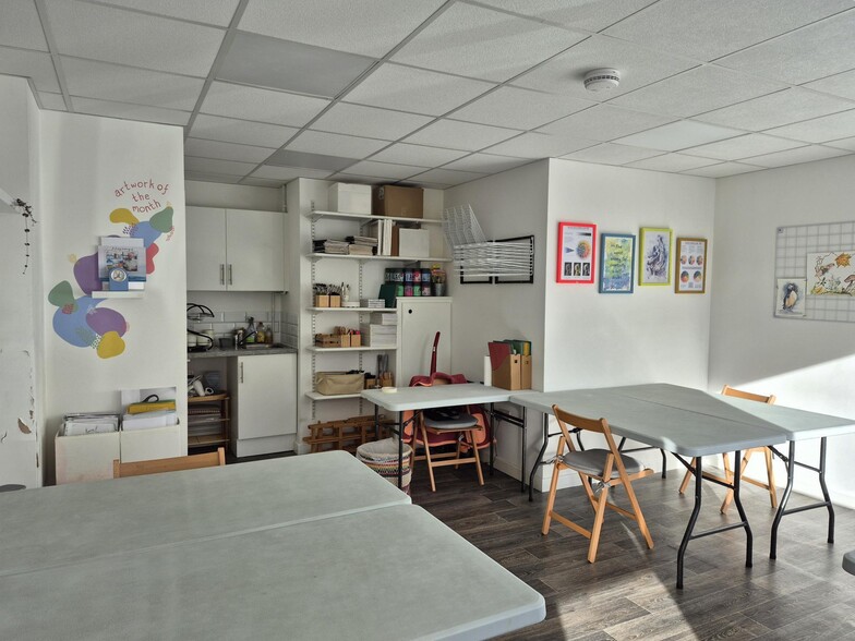 416-418 Lymington Rd, Christchurch for lease - Building Photo - Image 2 of 4