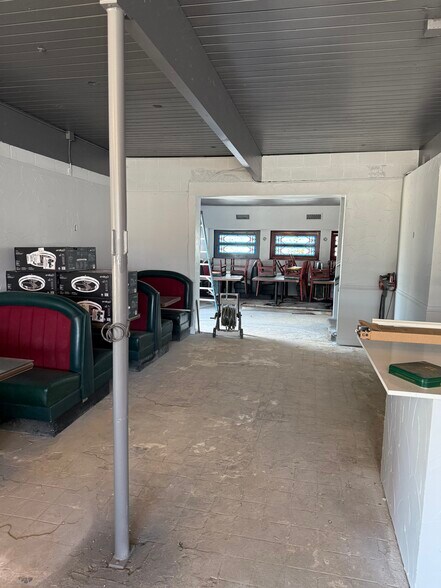 10630 New Church Rd, Dallas, TX à vendre - Photo du bâtiment - Image 3 de 8