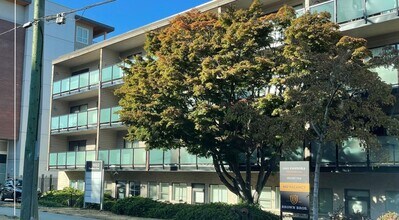 1022 Pandora Ave, Victoria, BC à louer Photo du bâtiment- Image 2 de 3