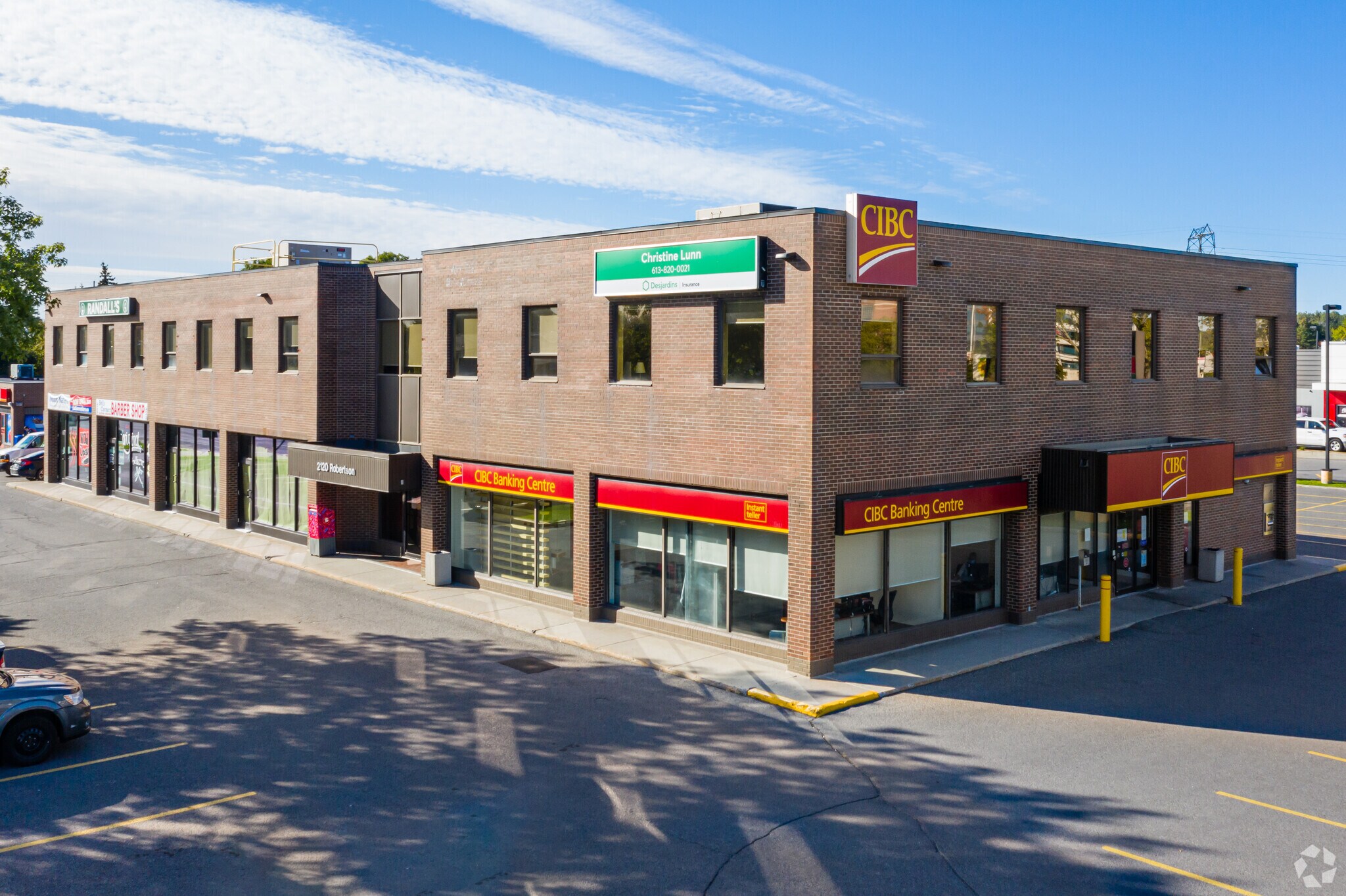 2120 Robertson Rd, Ottawa, ON à vendre Photo du bâtiment- Image 1 de 1