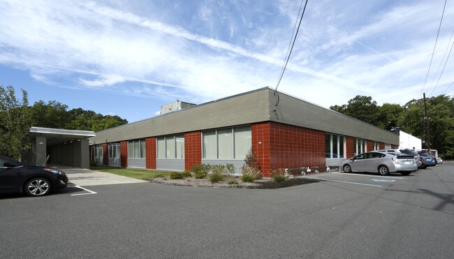 Plus de détails pour 270 Sheffield St, Mountainside, NJ - Industriel à louer