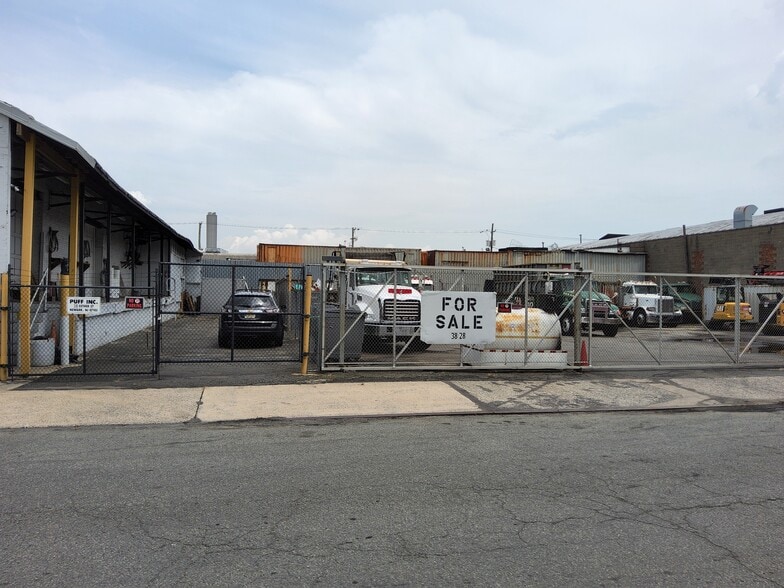 38 Esther St, Newark, NJ for sale - Building Photo - Image 2 of 4