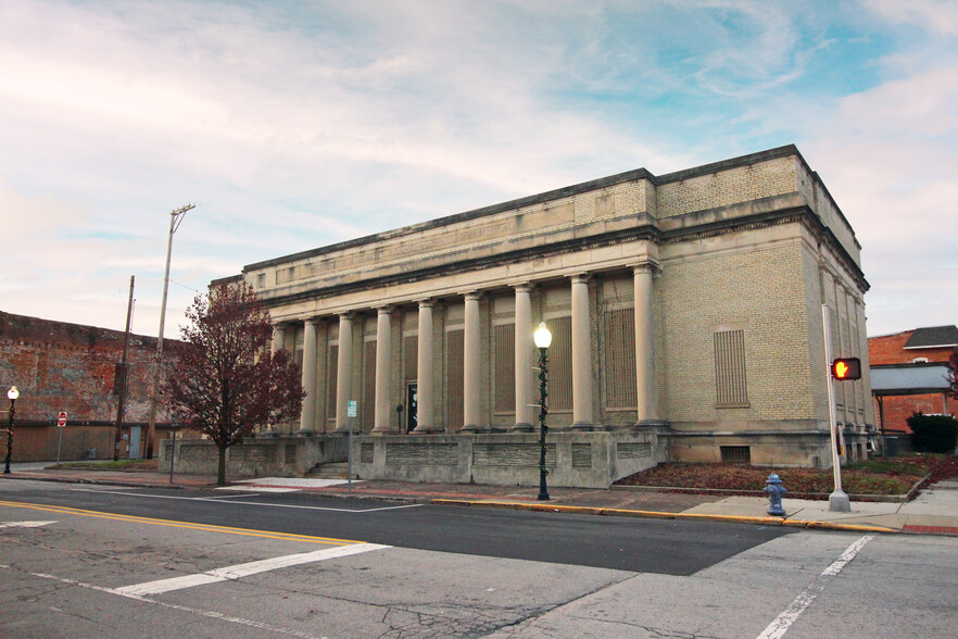 50 E Market St, Huntington, IN for sale - Primary Photo - Image 1 of 9