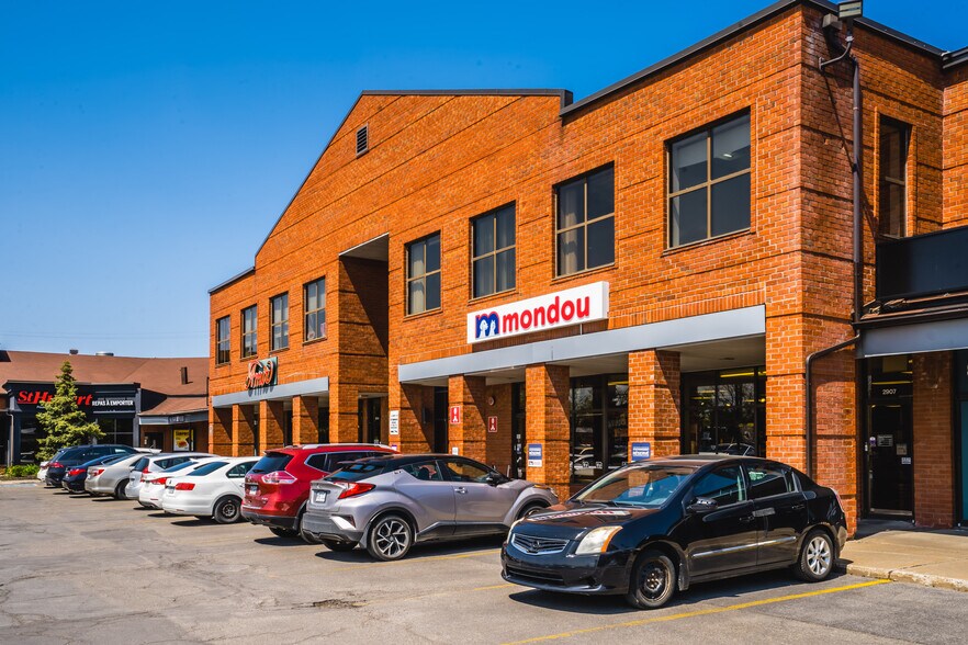 2899 Boulevard St-Charles, Kirkland, QC à louer - Photo du bâtiment - Image 1 de 14
