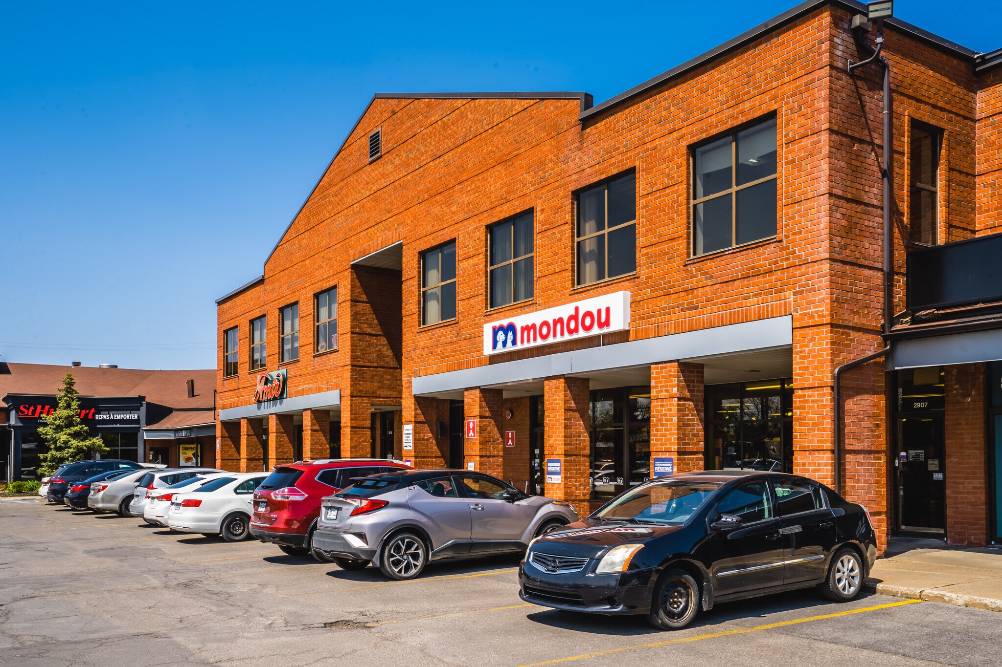 2899 Boulevard St-Charles, Kirkland, QC à louer Photo du bâtiment- Image 1 de 15