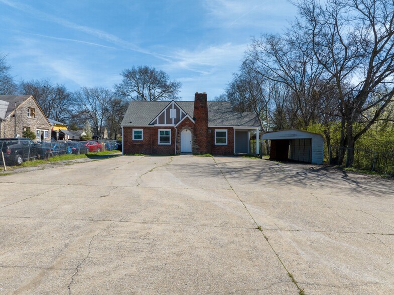 2817 Dickerson Pike, Nashville, TN à louer - Photo du bâtiment - Image 2 de 9