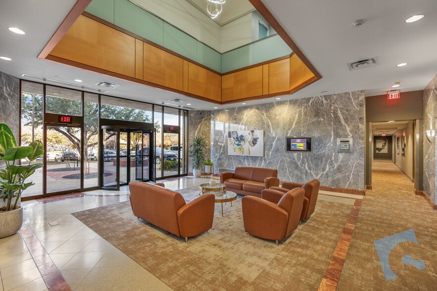 1130 E Arapaho Rd, Richardson, TX à louer - Photo intérieure - Image 3 de 19